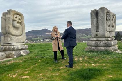 Pozder u Novom Travniku: Nekropola stećaka Maculje i spomenik Bogdana Bodanovića na Smrikama su kulturni biseri ove regije